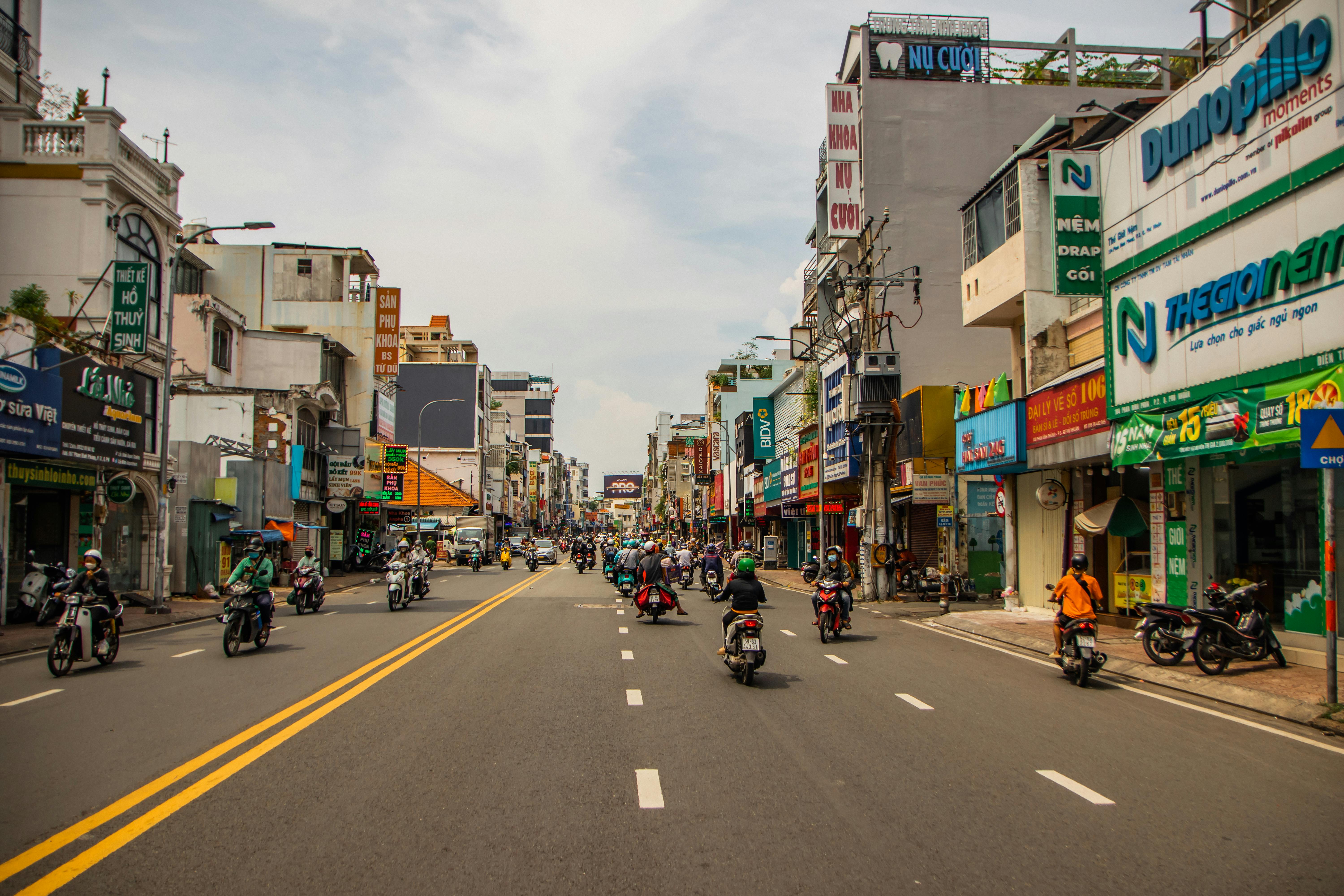Yêu cách thành phố này đón xuân